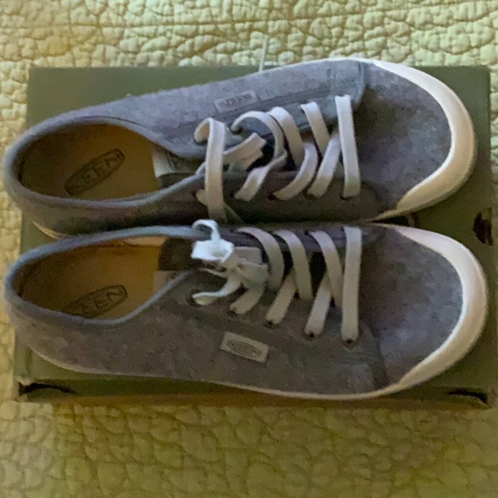 Cute Grey Elsa Lite Keen Sneakers, Worn twice